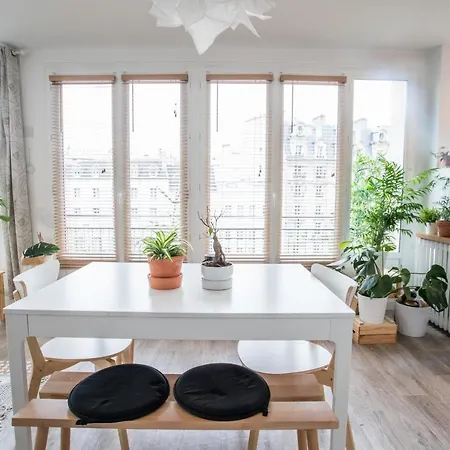 Nice Bright Apartment Near Nation パリ